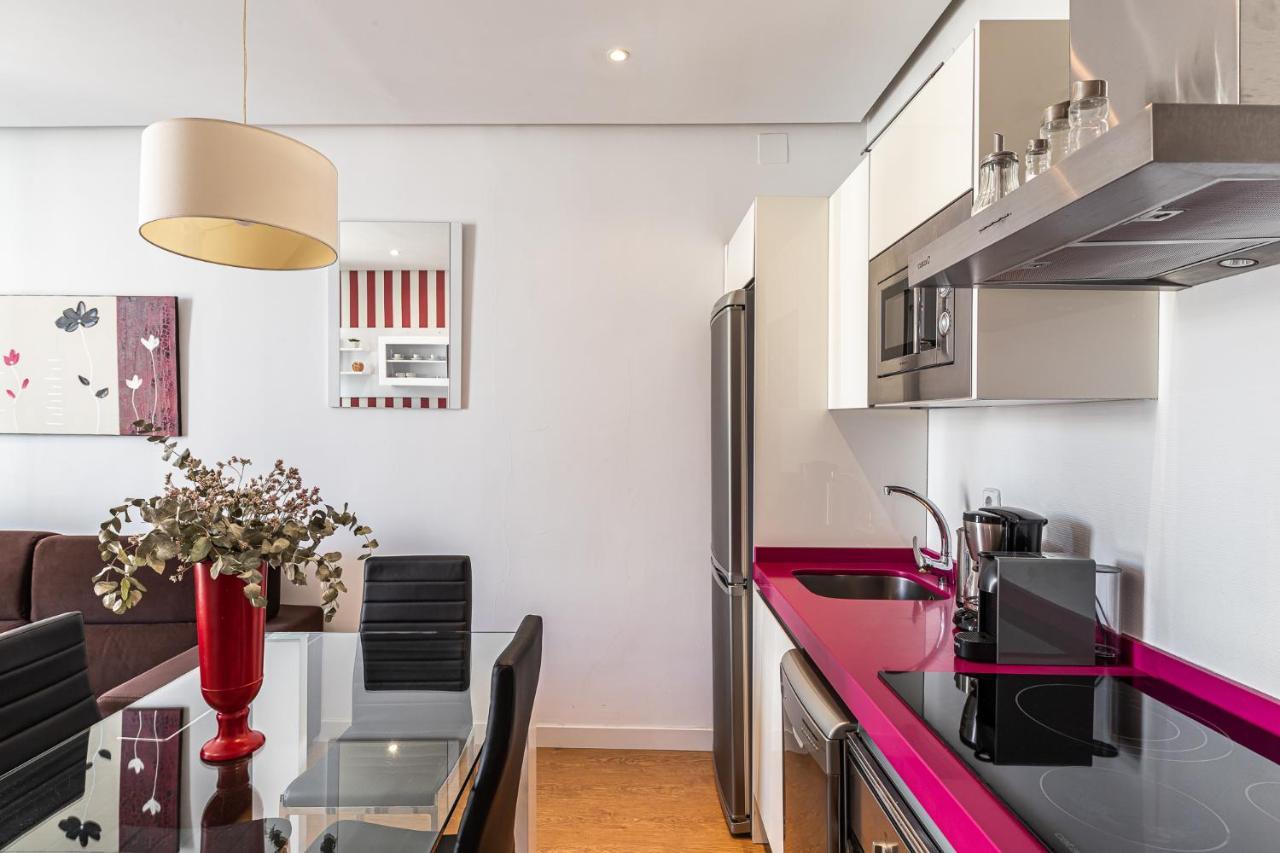 Waou Apartamentos En Sol Superior 2 Madrid Luaran gambar